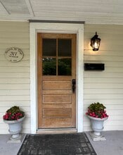 317 E Wilson Ave in Mooresville, NC - Building Photo - Building Photo