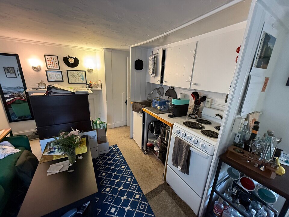 43 Anderson St, Unit 8 in Boston, MA - Building Photo
