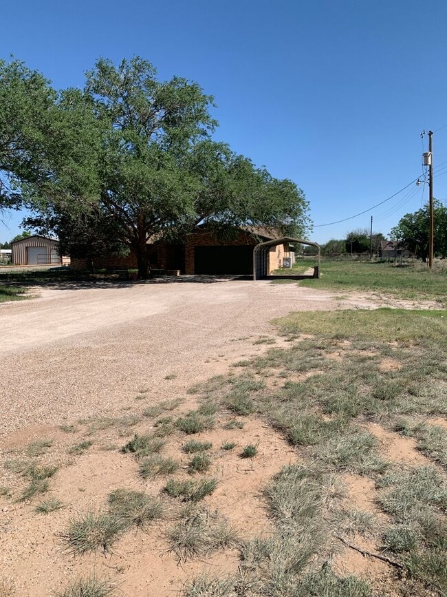 1788 S Roosevelt Rd 6 1/2 in Portales, NM - Building Photo - Building Photo