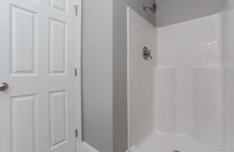 35 Ringgold St in West Hartford, CT - Building Photo - Building Photo