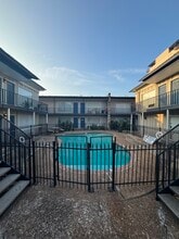 414 Marshall St in Houston, TX - Foto de edificio - Building Photo