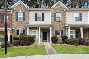 2555 Flat Shoals Rd in Atlanta, GA - Building Photo