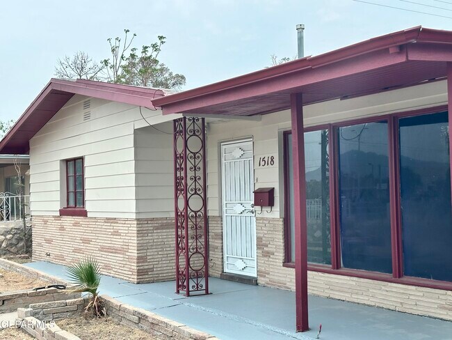 1518 Clausen Dr in El Paso, TX - Building Photo - Building Photo