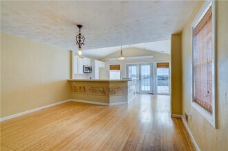 5264 Dresden Wy in Pittsburgh, PA - Foto de edificio - Building Photo