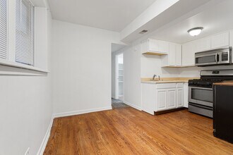 665 W Roscoe St in Chicago, IL - Building Photo - Building Photo