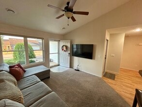 6118 Seven Springs Dr in Asbury, IA - Building Photo - Building Photo