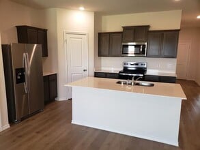 2711 Knollwood Trl in Crandall, TX - Building Photo - Building Photo