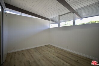 11131 Rose Ave in Los Angeles, CA - Building Photo - Building Photo