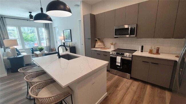 10215 Estuary Lakes Dr in Tampa, FL - Building Photo - Building Photo