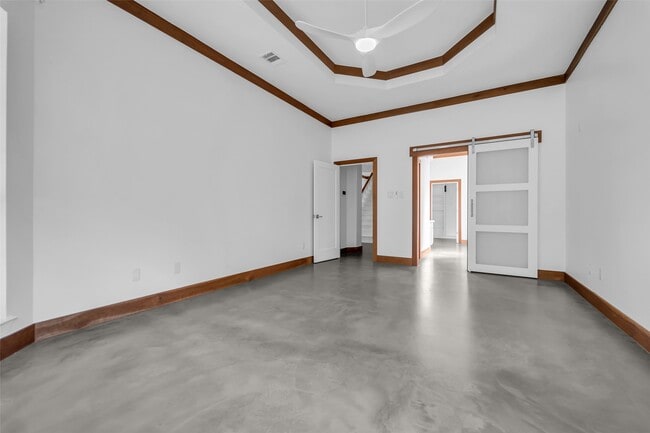 property at 106 N Floral Leaf Cir