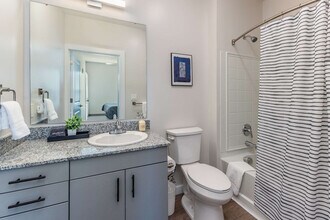 2746 Central Pkwy in Cincinnati, OH - Foto de edificio - Building Photo