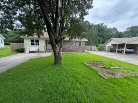 1317 Hendrix Dr in Jacksonville, AR - Building Photo