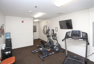 Wynbrooke Senior Apartments in Indianapolis, IN - Building Photo - Interior Photo