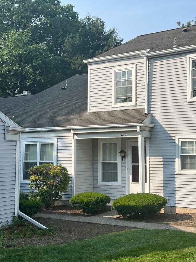property at 709 Cambridge Ct