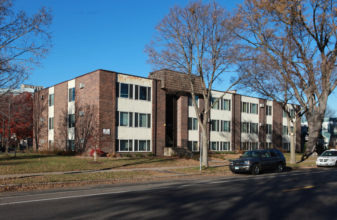 4052 Minnehaha Ave in Minneapolis, MN - Building Photo