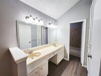 15006 Yorktown Colony Dr photo'