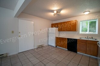 1931 Ross Ct in Fort Collins, CO - Building Photo - Building Photo