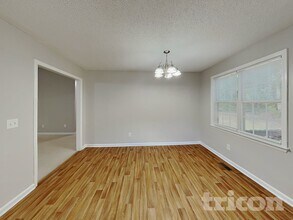 149 Cambridge Elm Dr in Clayton, NC - Foto de edificio - Building Photo