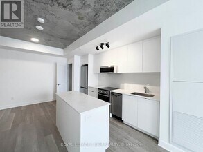 1655 Carling Ave in Ottawa, ON - Building Photo - Building Photo