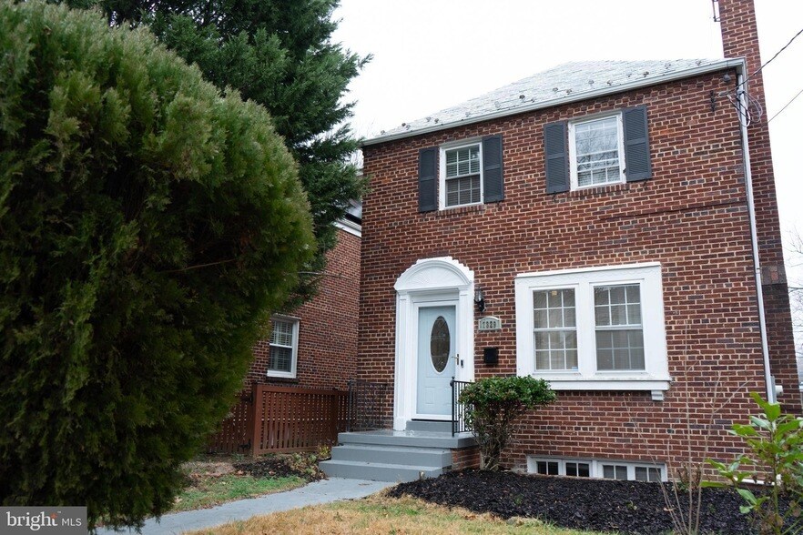 7329 12th St NW in Washington, DC - Building Photo