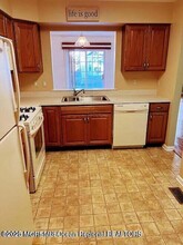 206 Brookfield Dr in Jackson Township, NJ - Building Photo - Building Photo