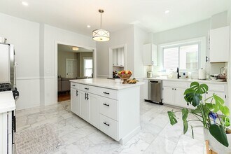 51 Massachusetts Ave in Somerville, MA - Building Photo - Building Photo