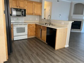 10075 E Carolina Pl in Denver, CO - Building Photo