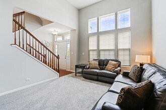 10619 W 153rd St in Orland Park, IL - Foto de edificio - Building Photo