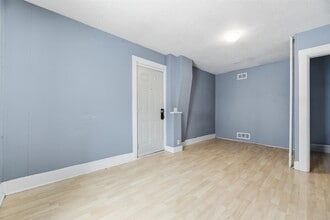 516 5th Ave SE in Minneapolis, MN - Foto de edificio - Building Photo