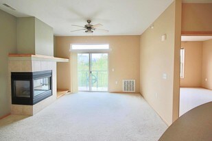 Bel Mora in Madison, WI - Building Photo