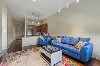 1201 Canal St, Unit 474 in New Orleans, LA - Foto de edificio - Building Photo