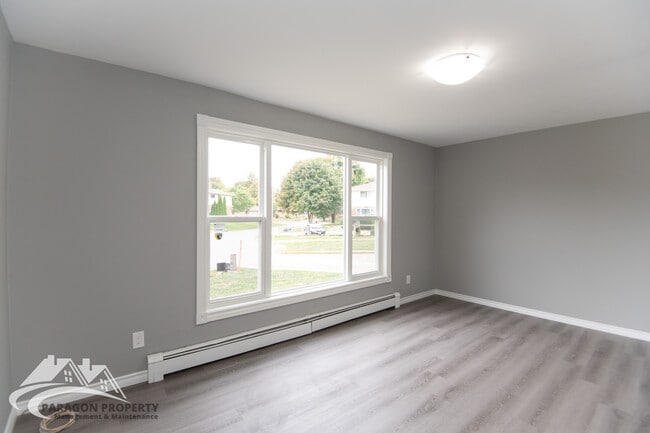 18 Louella Crescent in Chatham, ON - Building Photo - Building Photo
