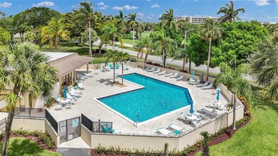 135 Deer Creek Blvd, Unit 306 in Deerfield Beach, FL - Building Photo - Building Photo