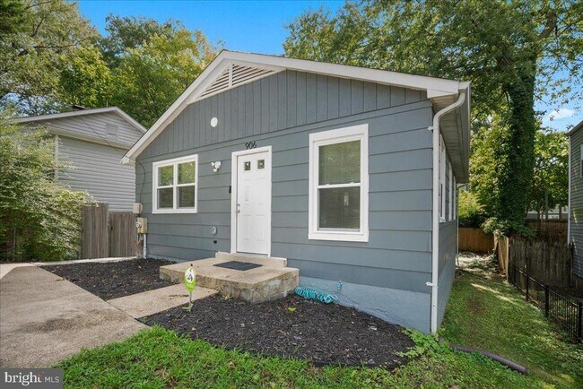 property at 906 Elfin Ave