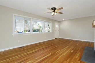 11 Sandpiper St in Newport News, VA - Building Photo - Building Photo