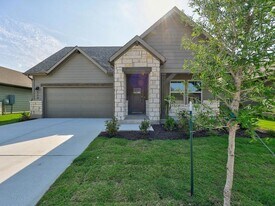 112 Holmby Dr in Hutto, TX - Building Photo