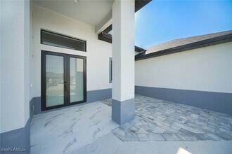 2507 NE 1st Ave in Cape Coral, FL - Building Photo - Building Photo