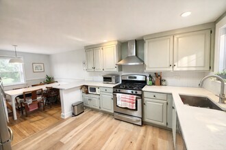 23 Downing Pl in Harrington Park, NJ - Foto de edificio - Building Photo