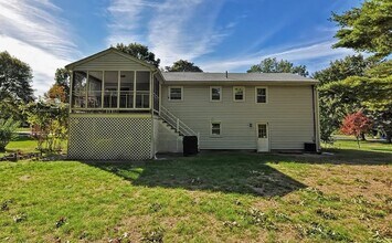 98 Spruce Rd in Reading, MA - Building Photo - Building Photo