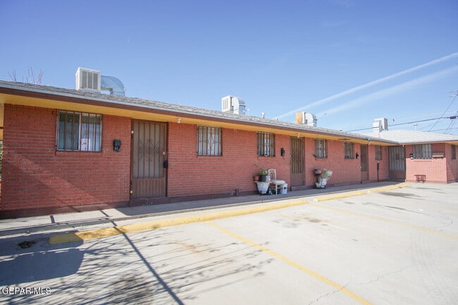 4031 Thomason Ave in El Paso, TX - Building Photo - Building Photo