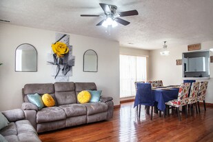 6009 Monroe Crossing in Nashville, TN - Building Photo