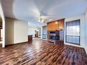 113 S Mustang Rd in Tuttle, OK - Building Photo - Building Photo