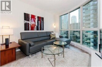 555-1555 Jervis St in Vancouver, BC - Building Photo - Building Photo