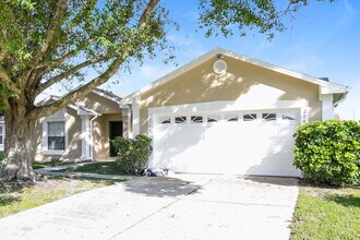 2784 Woodstream Cir in Kissimmee, FL - Building Photo - Building Photo