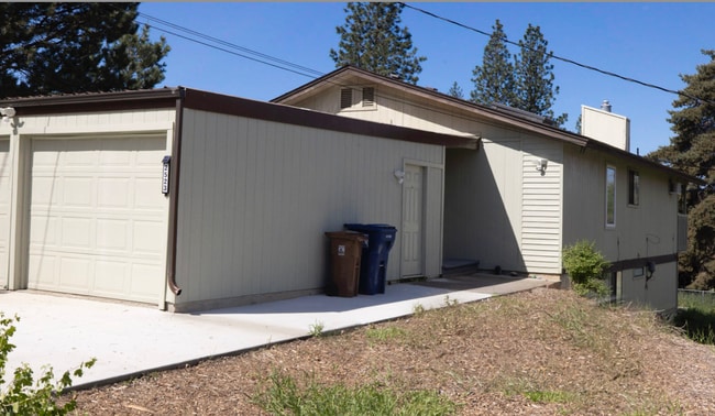 property at 2523 N Nettleton St