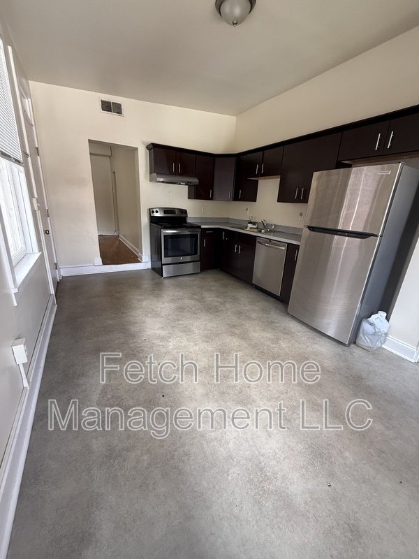 property at 103 S Queen St