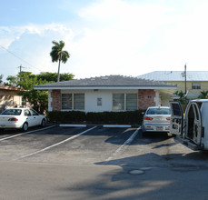 831 NE 14th Ct in Fort Lauderdale, FL - Building Photo - Building Photo