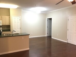 501 Gibson Dr in Roseville, CA - Building Photo - Building Photo