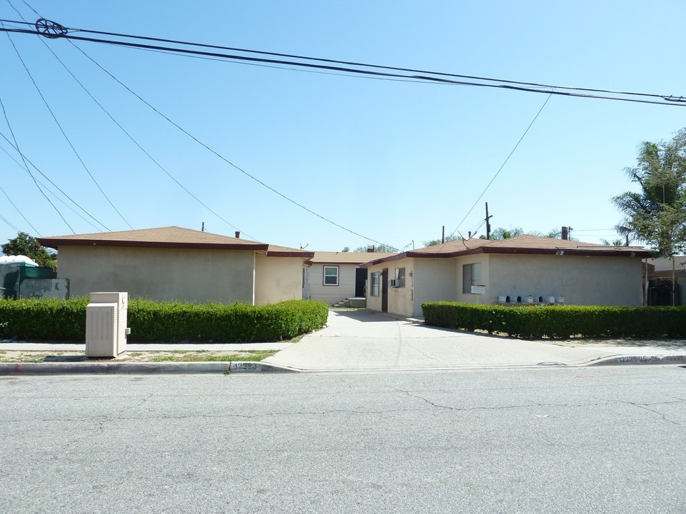 12223 Magnolia St in El Monte, CA - Foto de edificio