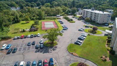 203 Park St, Unit 3 in Stoneham, MA - Foto de edificio - Building Photo